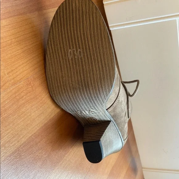 Mia Brown 7.5 ankle boots - Picture 4 of 5